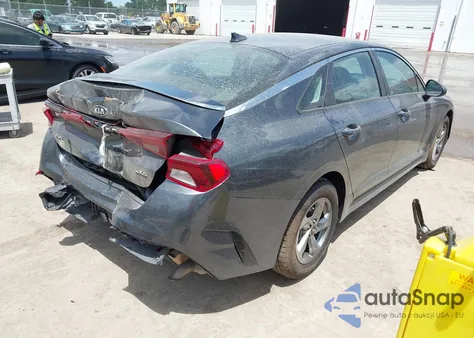 2021 Kia K5 Lxs z USA, uszkodzony, nr VIN 5XXG14J21MG023942